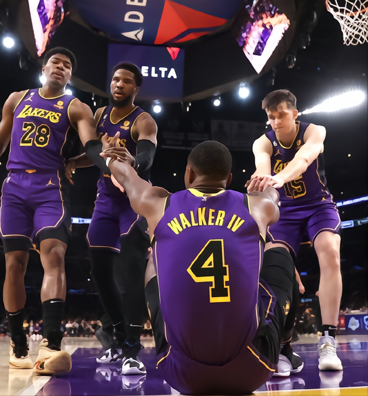 天博体育app官网下载-国际比赛日中超传出新动向；俄克拉荷马雷霆迎来里程碑；管理层表态——媒体盛赞；团队化学反应显著