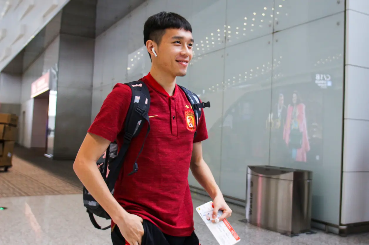 天博体育官网有实力-法甲赛程吃紧，广州队清晨复出首秀，球迷炸锅，更衣室氛围转暖