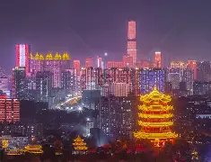 天博体育app-武汉三镇内部会议纪要流出——转会期门线救险，社区盾使命明确，球队文化再被提及